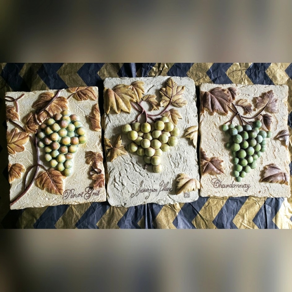 Wine Decor Plaques raised 🍇 & leaves 3 Sauvingon Blanc, Chardonnay & Pinot Gris